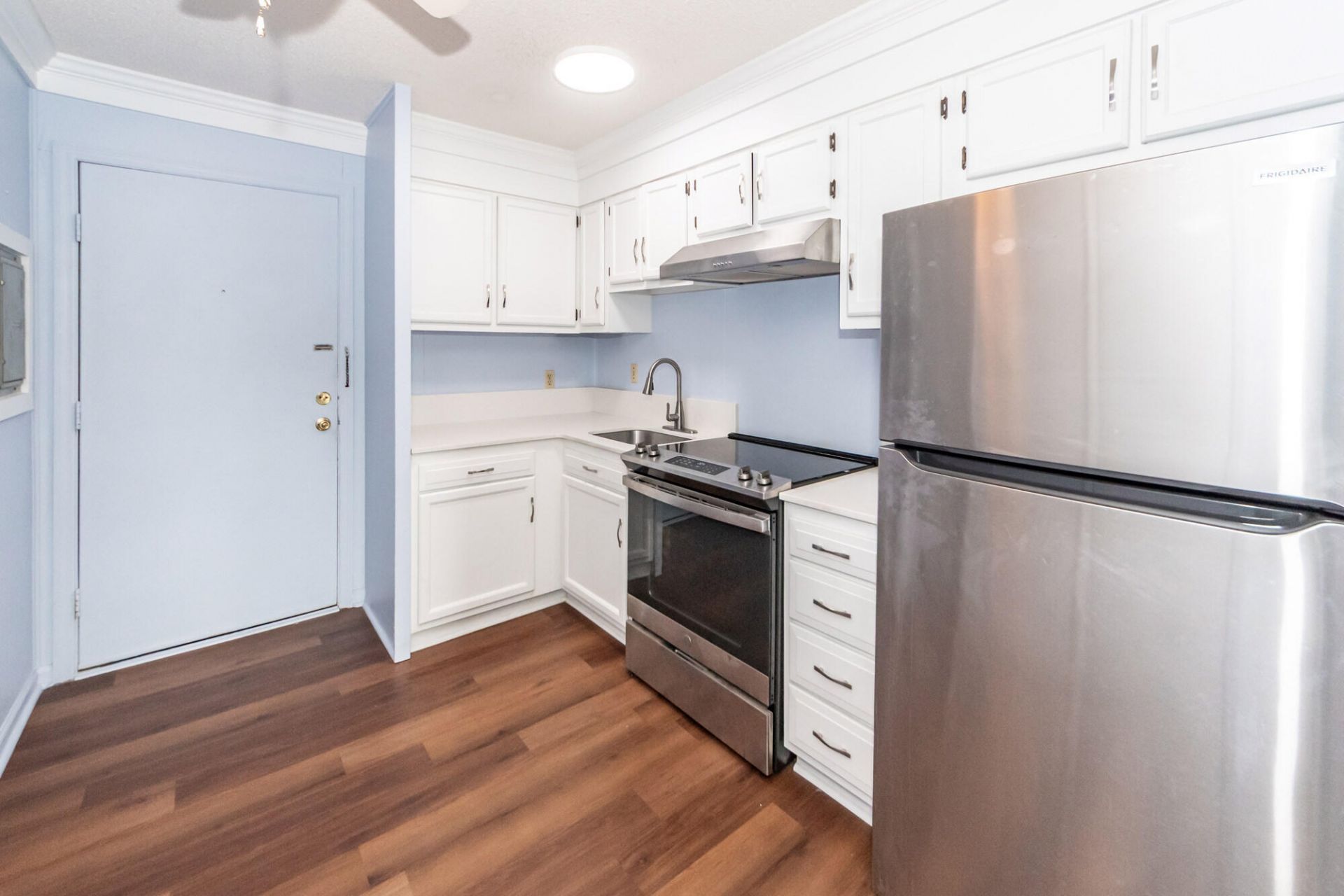 259 E Bay Photo 15
