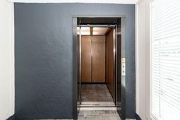 259 E Bay photo 4