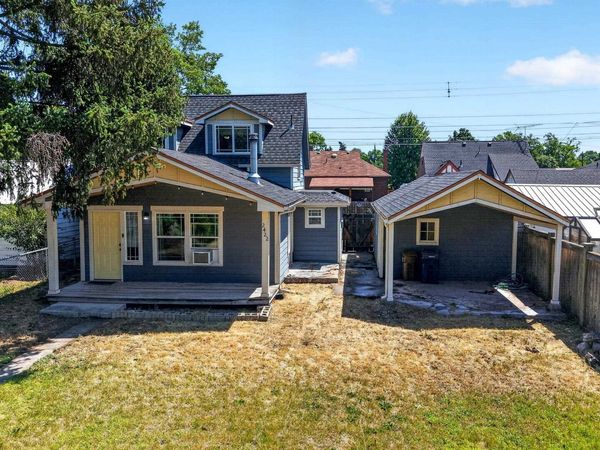 2422 N WALL St, Spokane, WA 99205