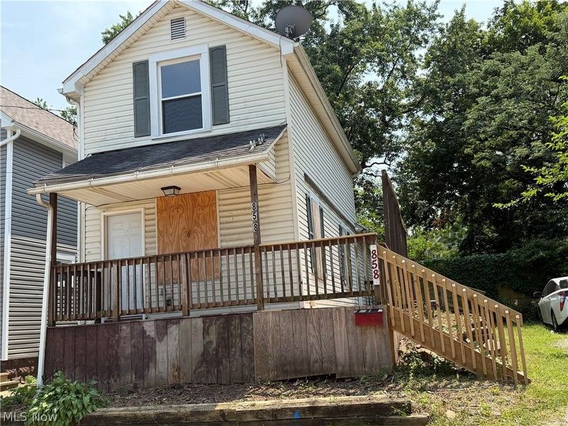 858 Forrest Drive, Akron, OH 44306 Photo 1
