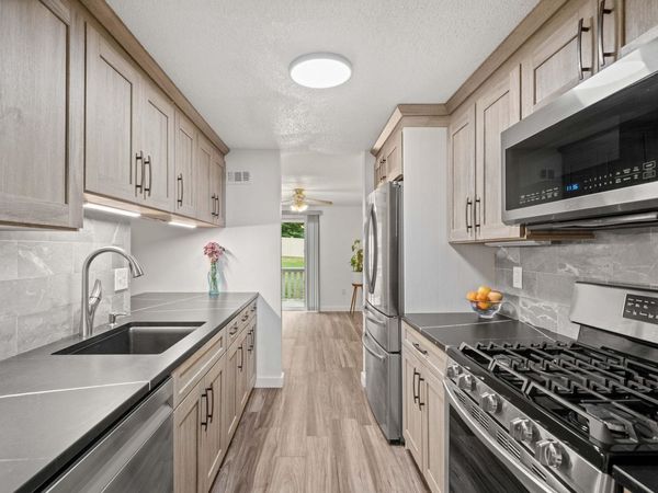 1H Black Oak Drive, Nashua, NH 03062