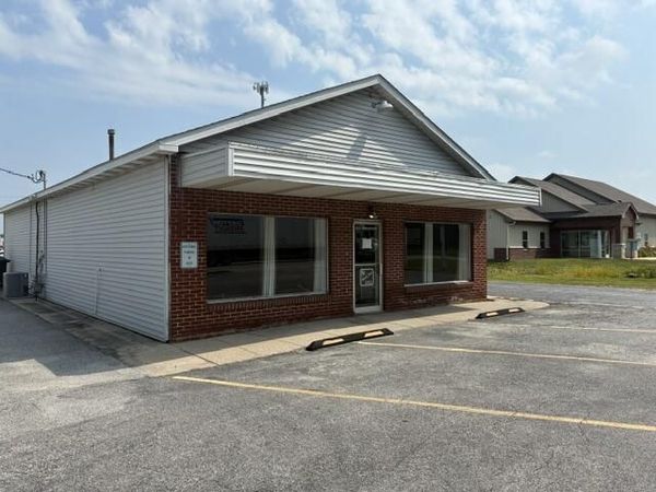 616 15th Street SE , DeMotte, IN 46310