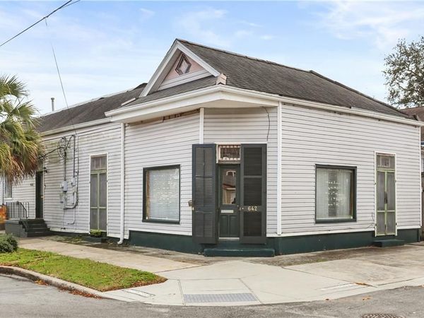 4226 ST. PETER Street , New Orleans, LA 70119