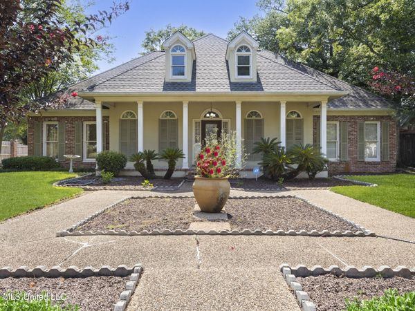 1 High Pointe Drive, Gulfport, MS 39507