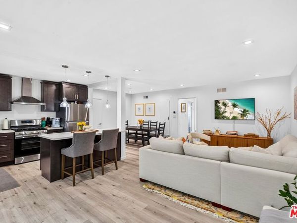11670 W Sunset Boulevard , Unit 217, Los Angeles, CA 90049