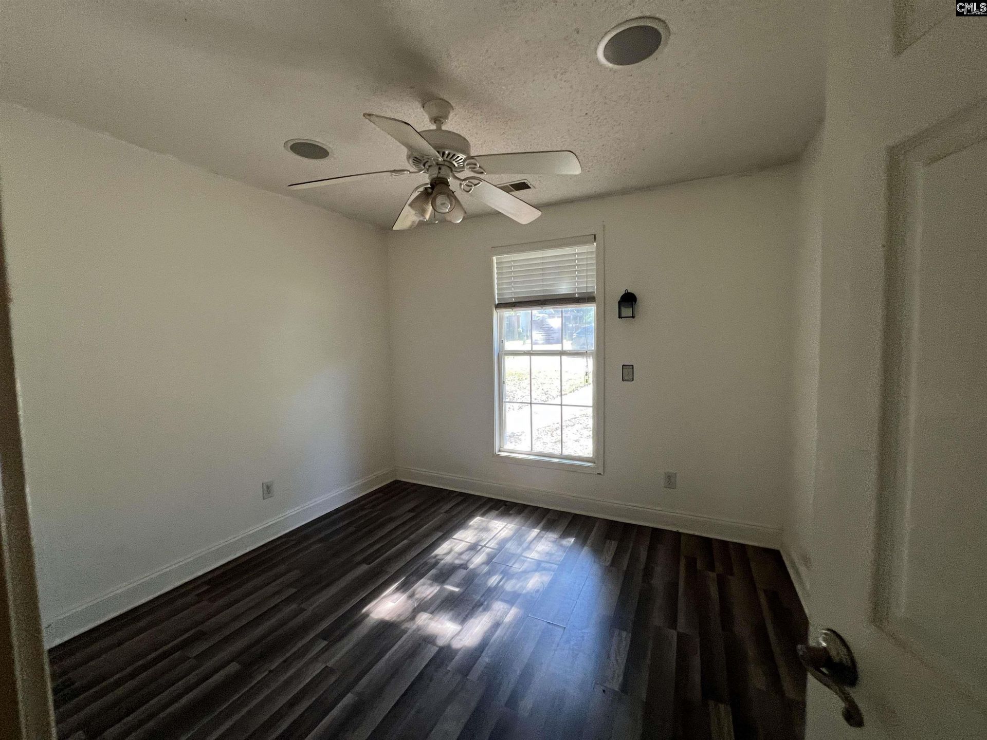 505 Burnside Drive  Photo 10