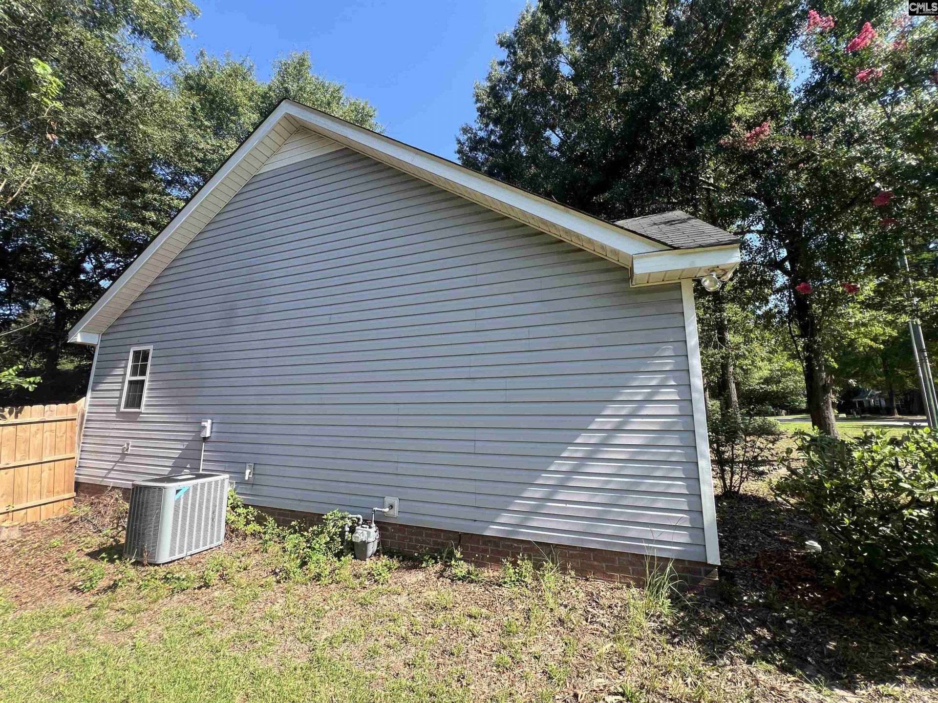 505 Burnside Drive  Photo 13