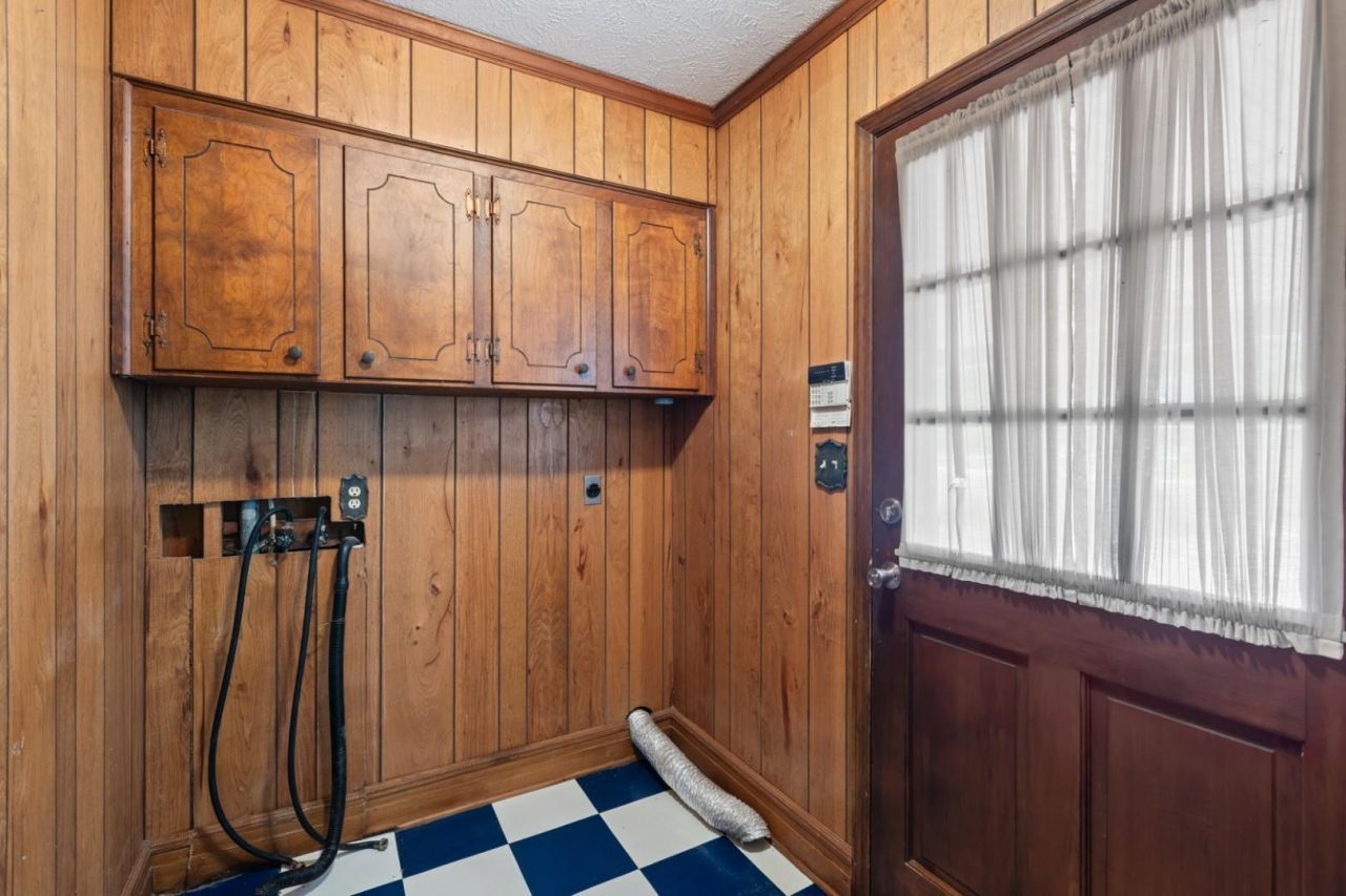 302 W Raft St.  Photo 13