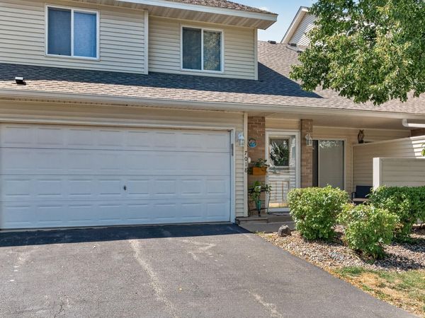 7018 49th Street N, Oakdale, MN 55128