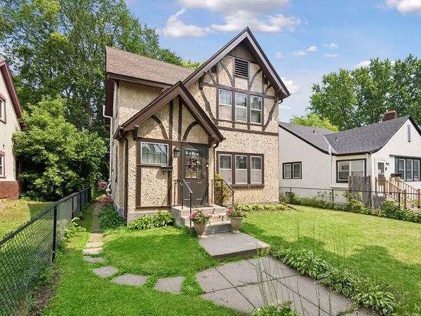 1418 Queen Avenue N, Minneapolis, MN 55411