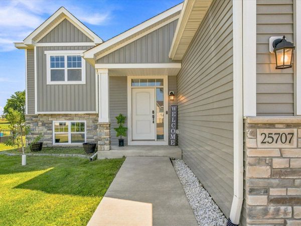 25707 Euclid Avenue, Wyoming, MN 55092