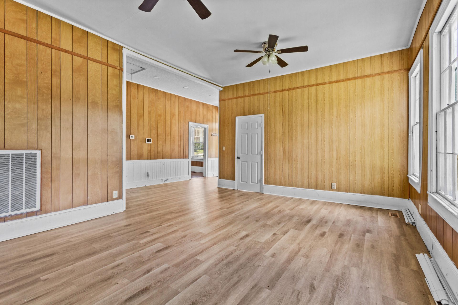 214 Dutton Street Photo 13