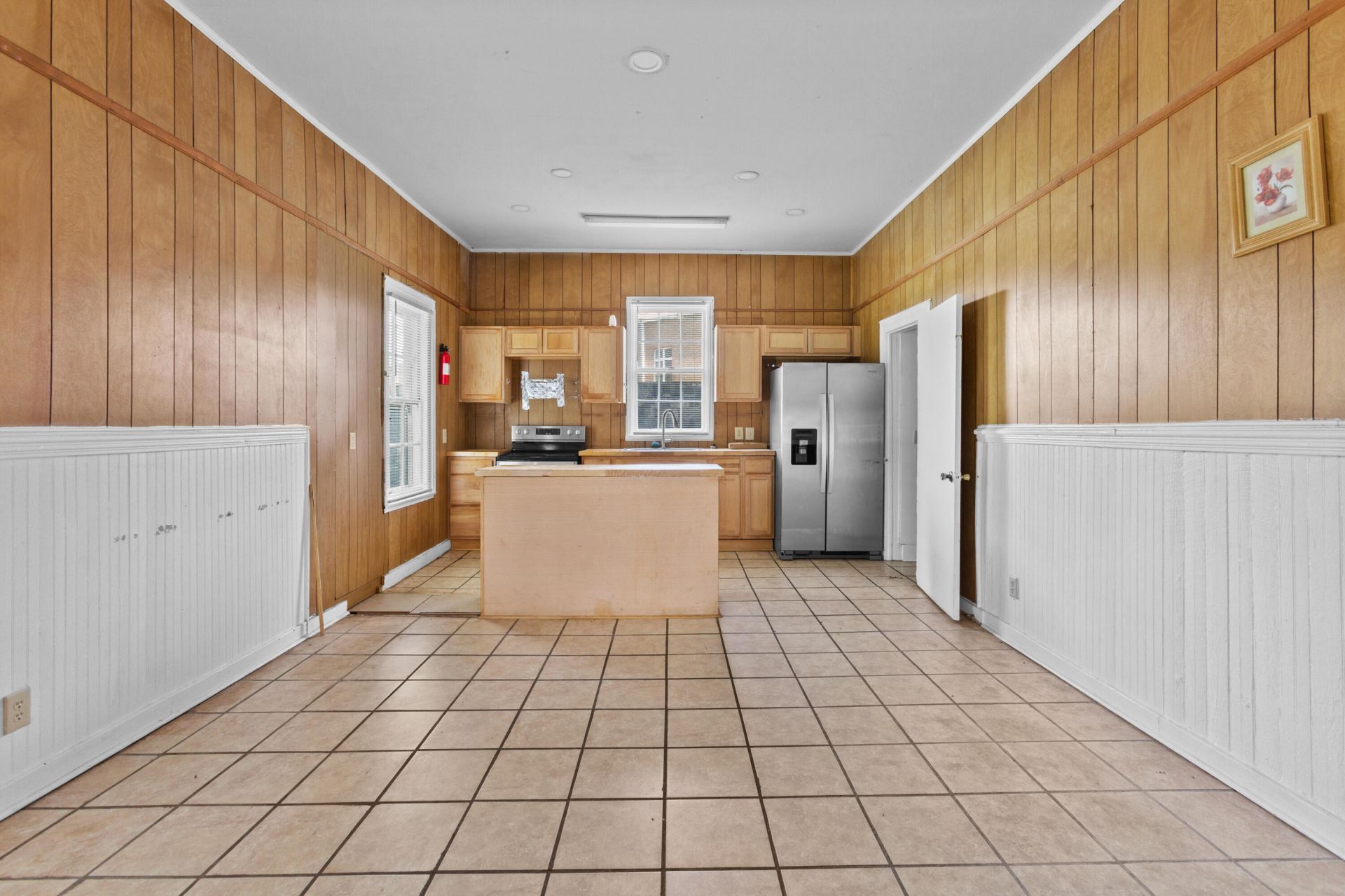 214 Dutton Street Photo 14