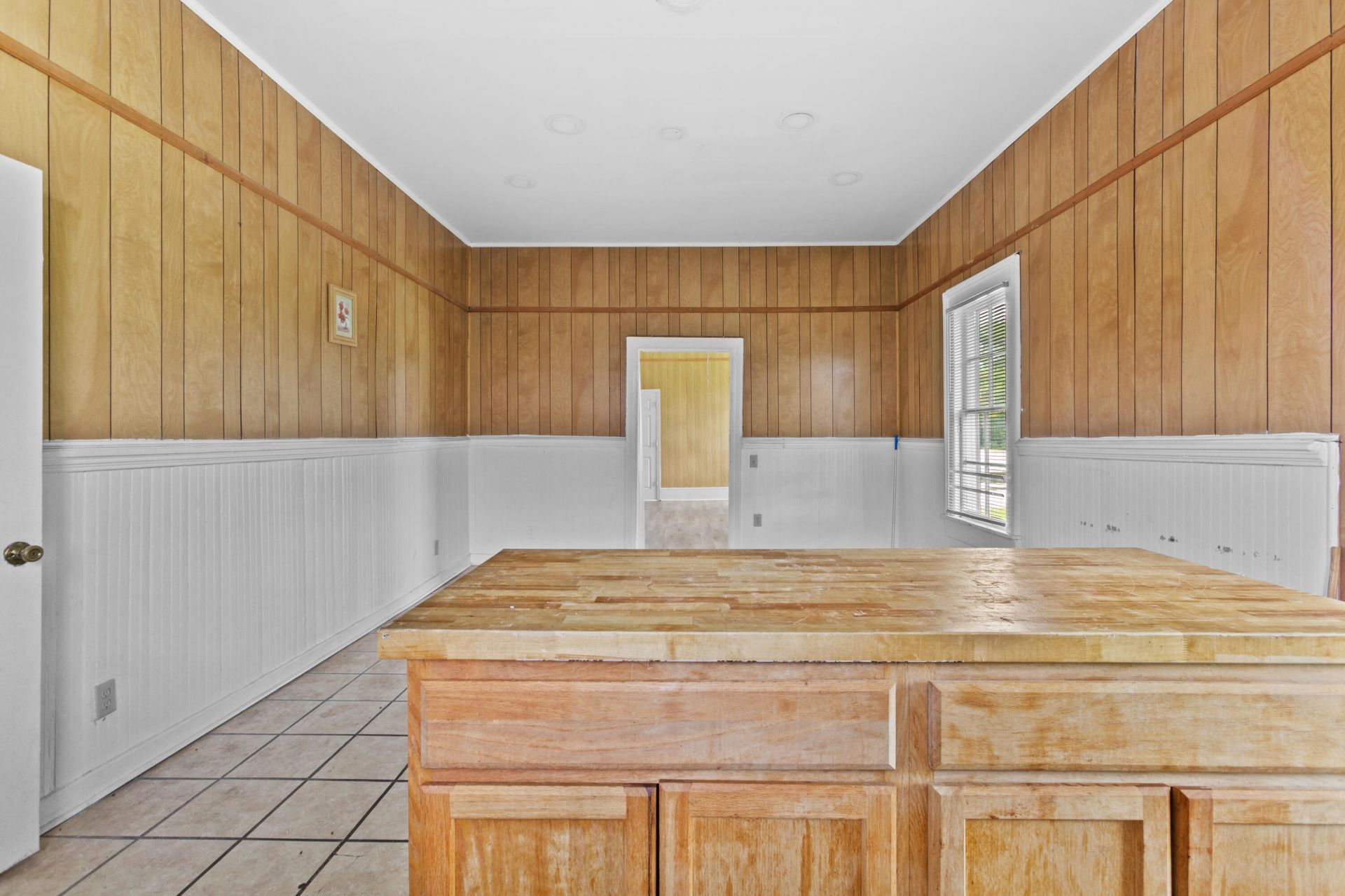 214 Dutton Street Photo 16
