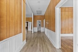 214 Dutton Street photo 4