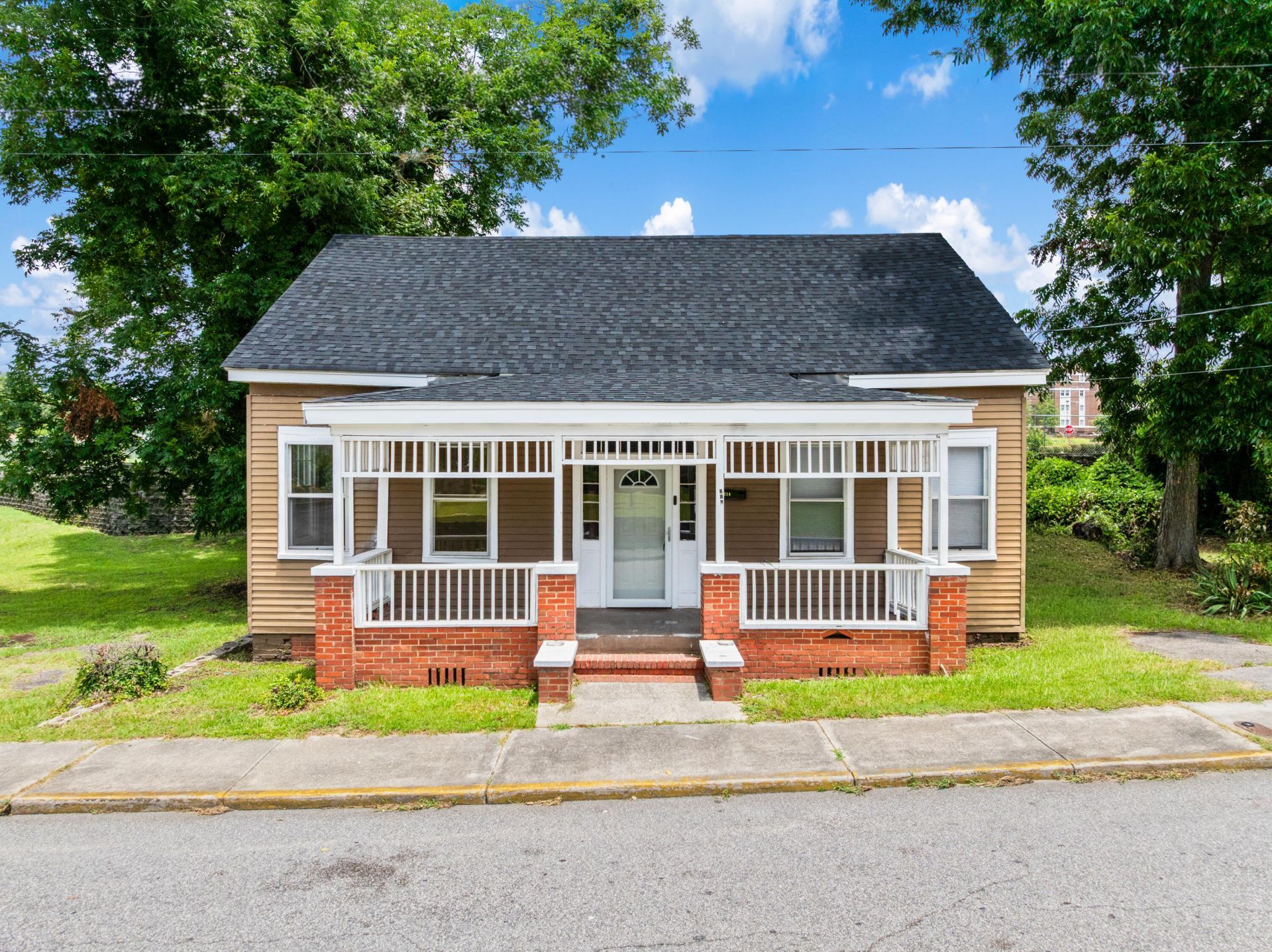 214 Dutton Street Photo 21