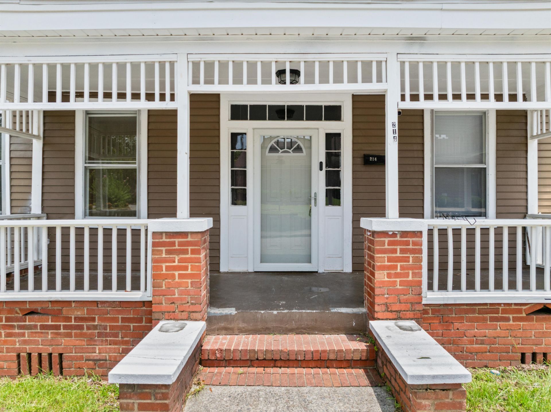 214 Dutton Street Photo 23