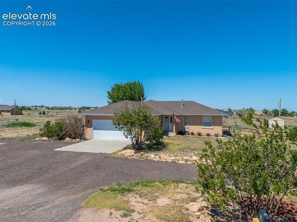 635 E Chaunsey Drive, Pueblo West, CO 81007