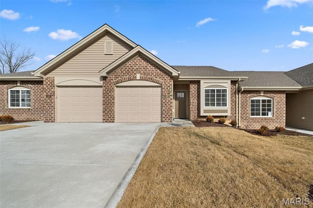 889 Walter Way, Washington, MO 63090 Main Photo