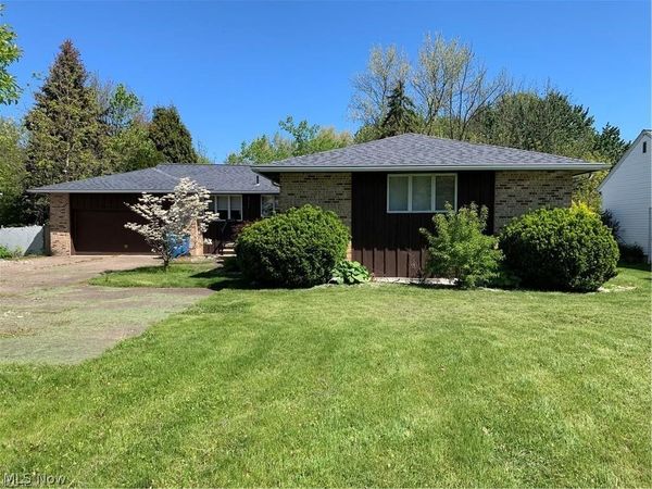 2520 W Skyline Drive , Lorain, OH 44053
