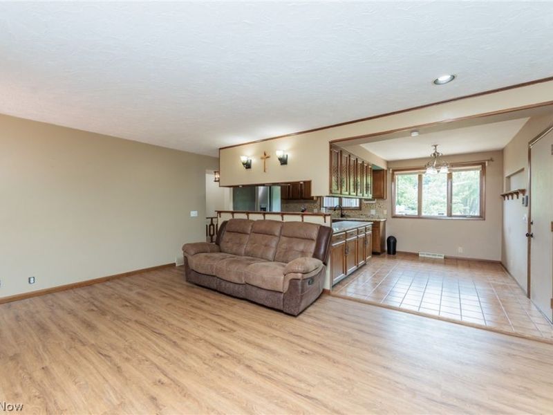 2520 W Skyline Drive, Lorain, OH 44053 Photo 6
