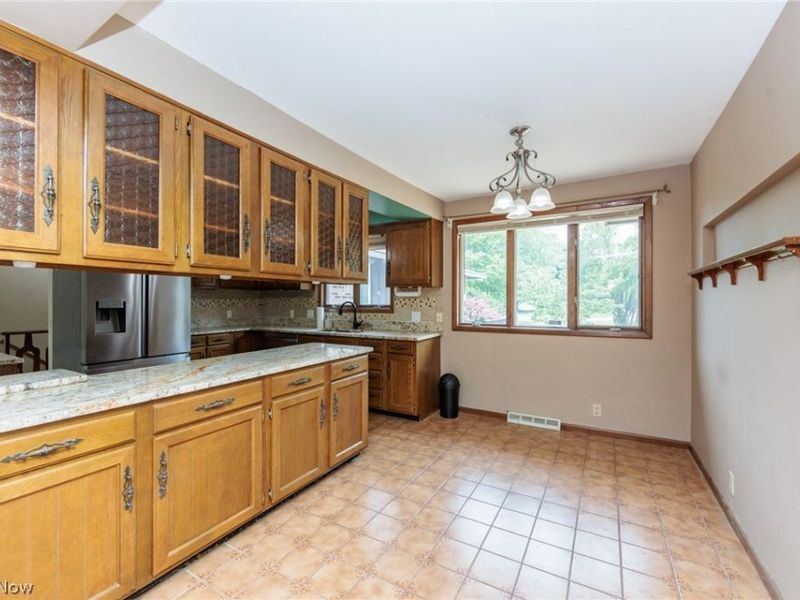 2520 W Skyline Drive, Lorain, OH 44053 Photo 7