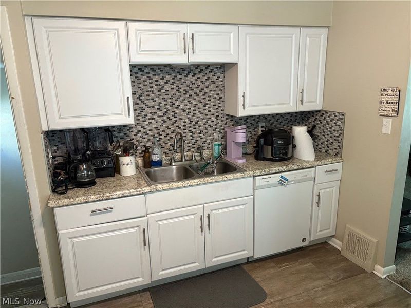 18604 Flamingo Avenue, Cleveland, OH 44135 Photo 19