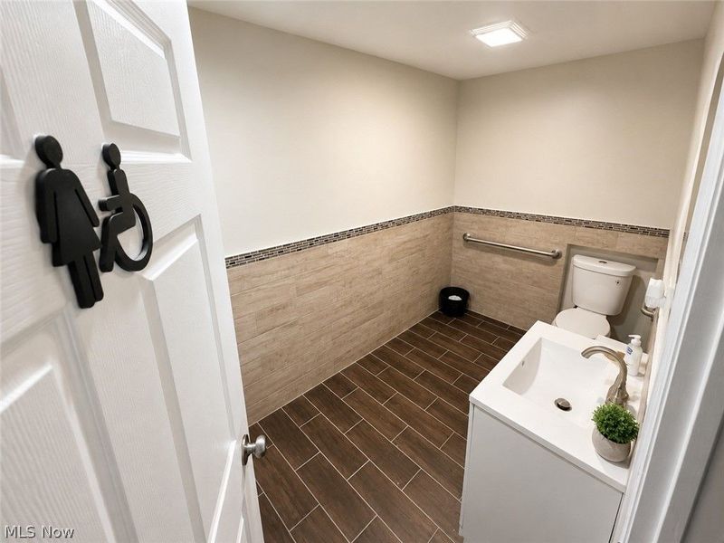 10210 Woodland Avenue , Cleveland, OH 44104 Photo 12