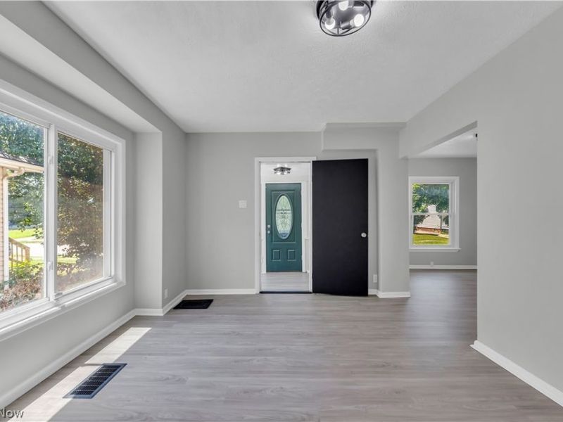 1227 E 170th Street, Cleveland, OH 44110 Photo 4
