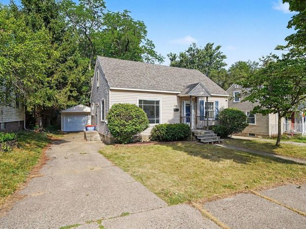 1531 Edward Avenue SE, Grand Rapids, MI 49507