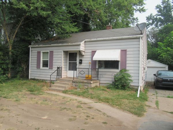 1507 Leonard Street NE, Grand Rapids, MI 49505