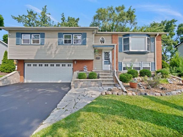 2538 Willow Avenue , Woodridge, IL 60517