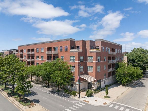 3300 W Irving Park Road , Unit N3, Chicago, IL 60618