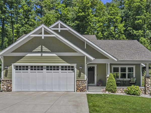 4294 Eagle Vale, Traverse City, MI 49684