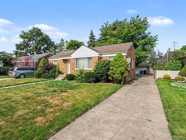 6350 Robinson Avenue, Allen Park, MI 48101