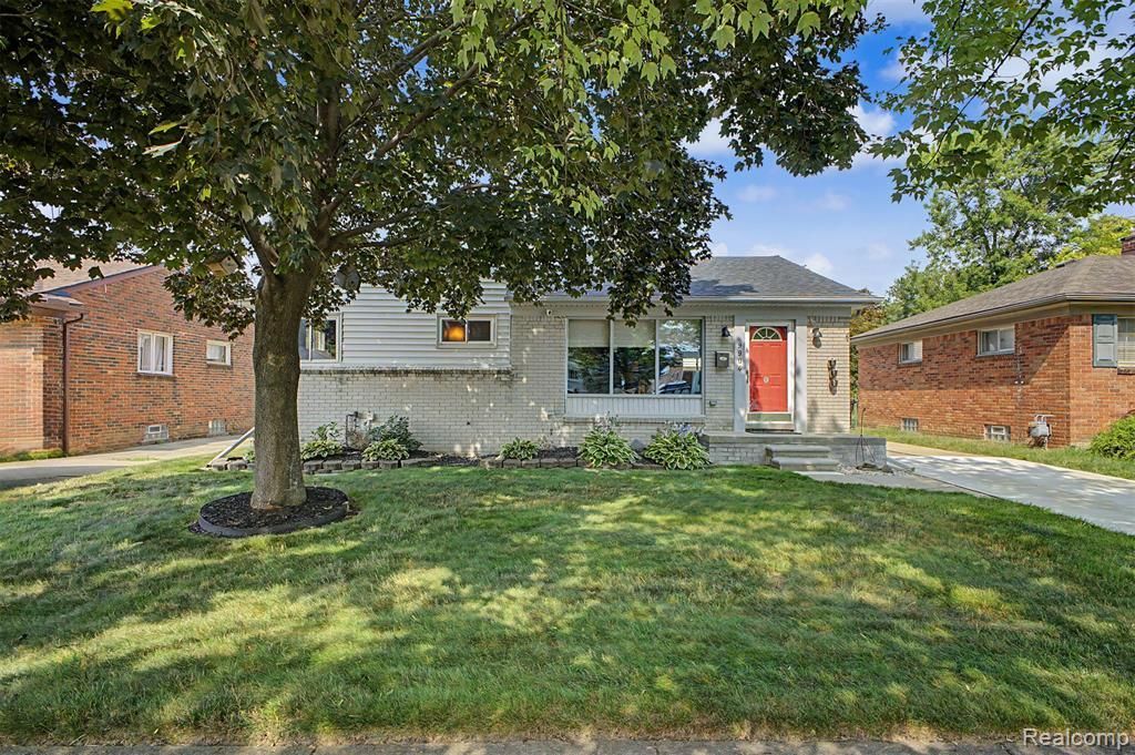 9904 Fox Avenue, Allen Park, MI 48101 Main Photo