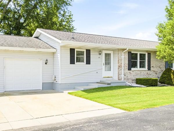 135 Joan Court, Marysville, MI 48040