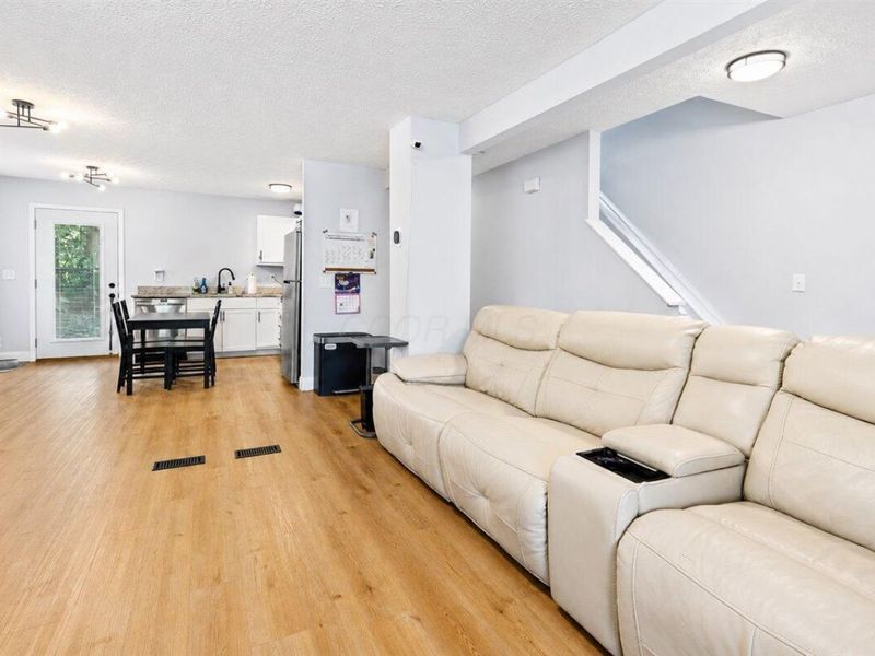 2831 Augustus Street , Grove City, OH 43123 Photo 8