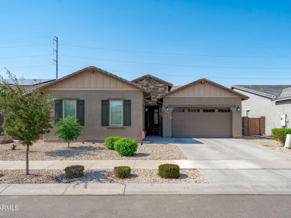 18884 W Shaw Butte Drive, Surprise, AZ 85388
