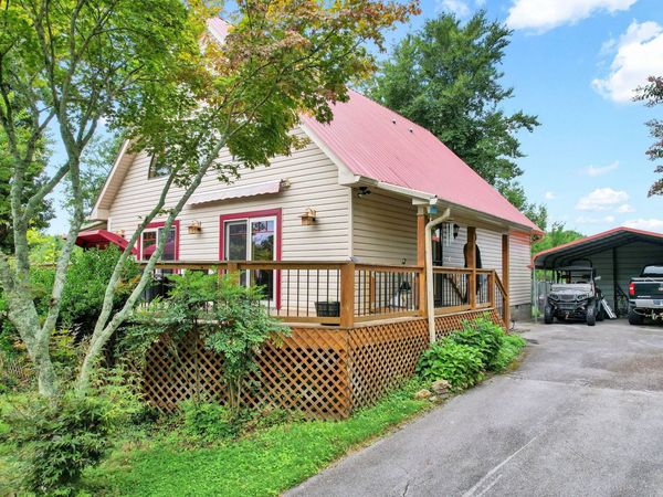 1751 County Road 50 , Riceville, TN 37370