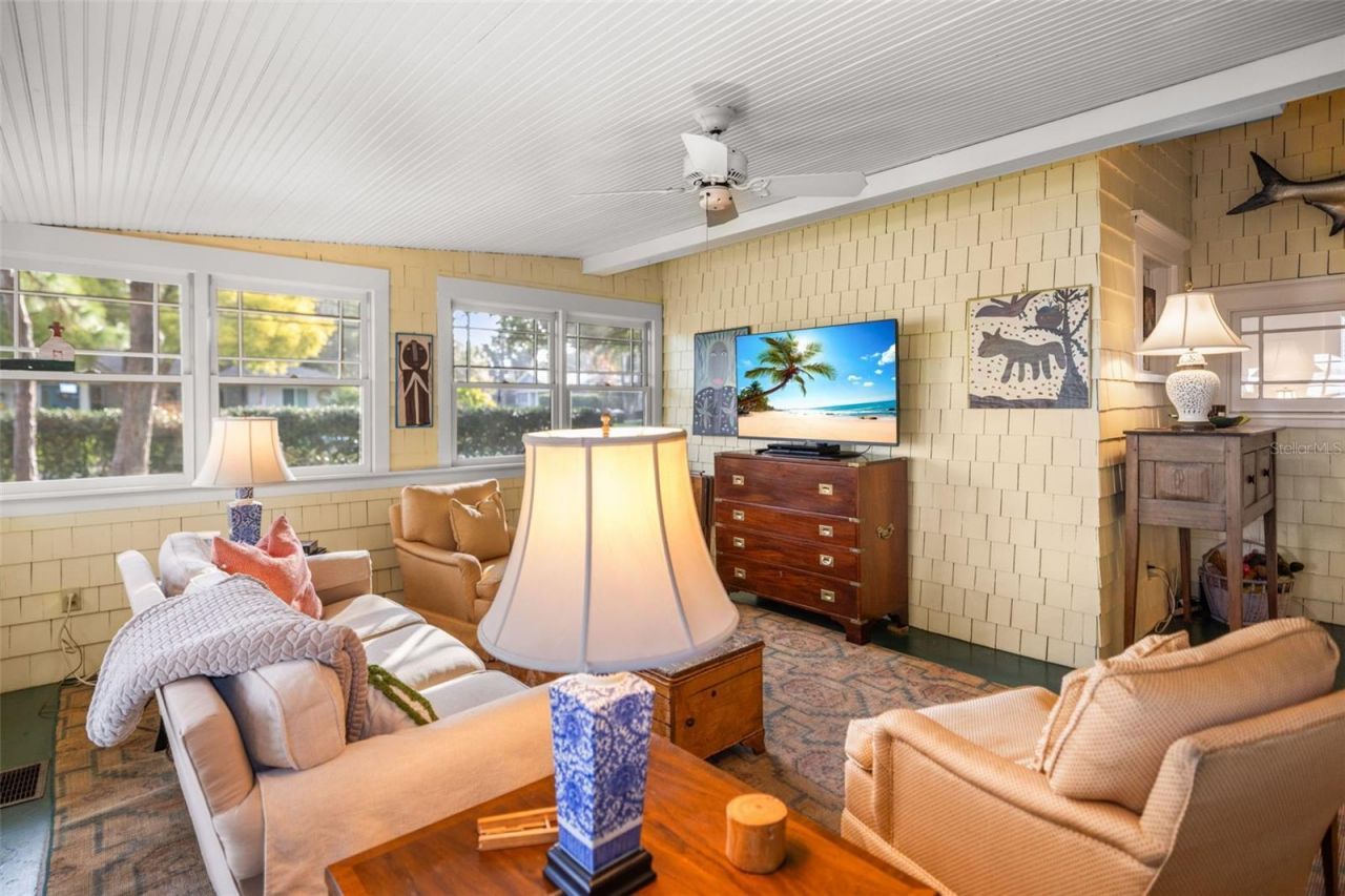 458 Scotland Street , Dunedin, FL 34698 Photo