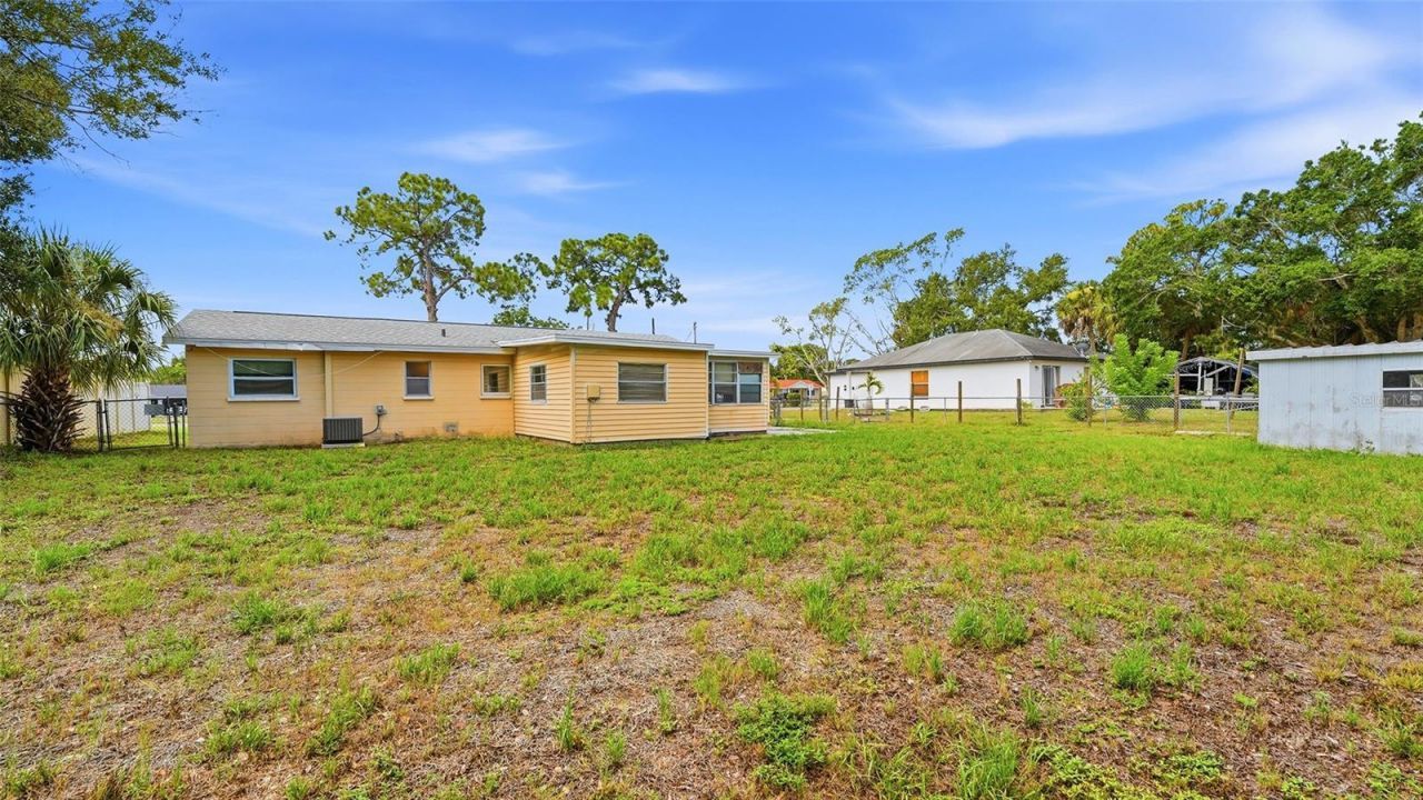 1015 60th Avenue Terrace W, Bradenton, FL 34207 Photo