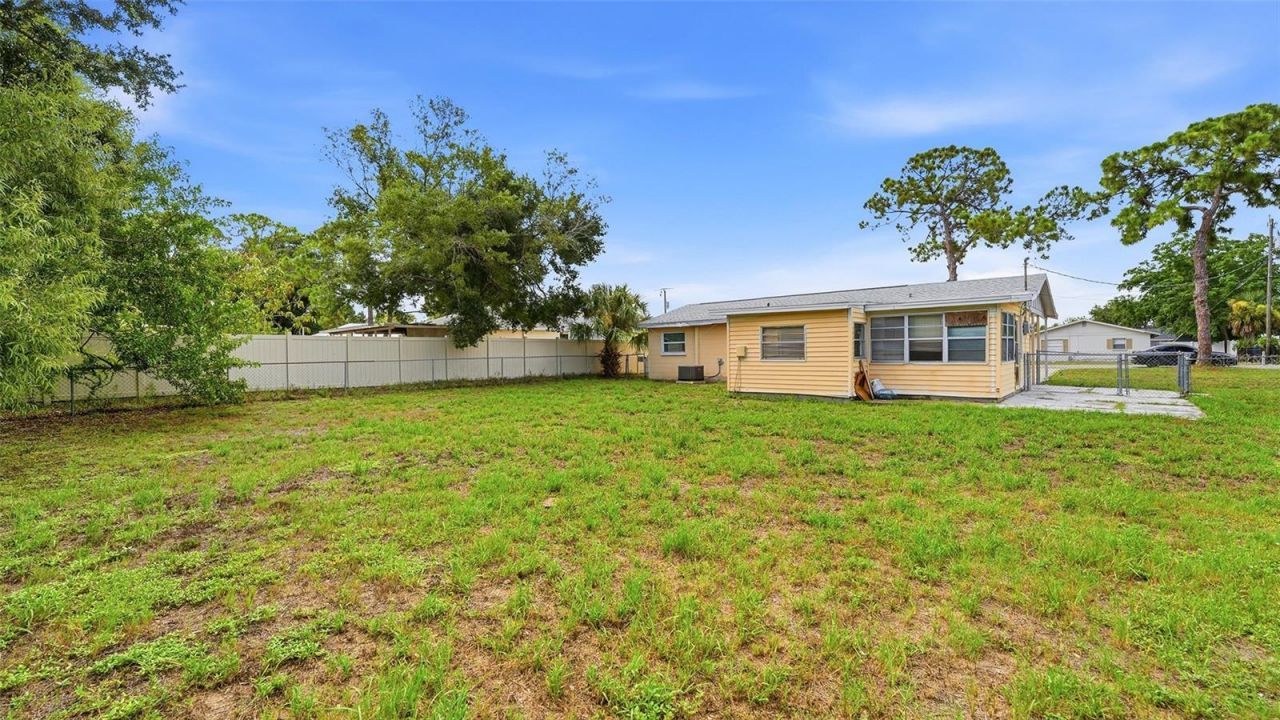 1015 60th Avenue Terrace W, Bradenton, FL 34207 Photo