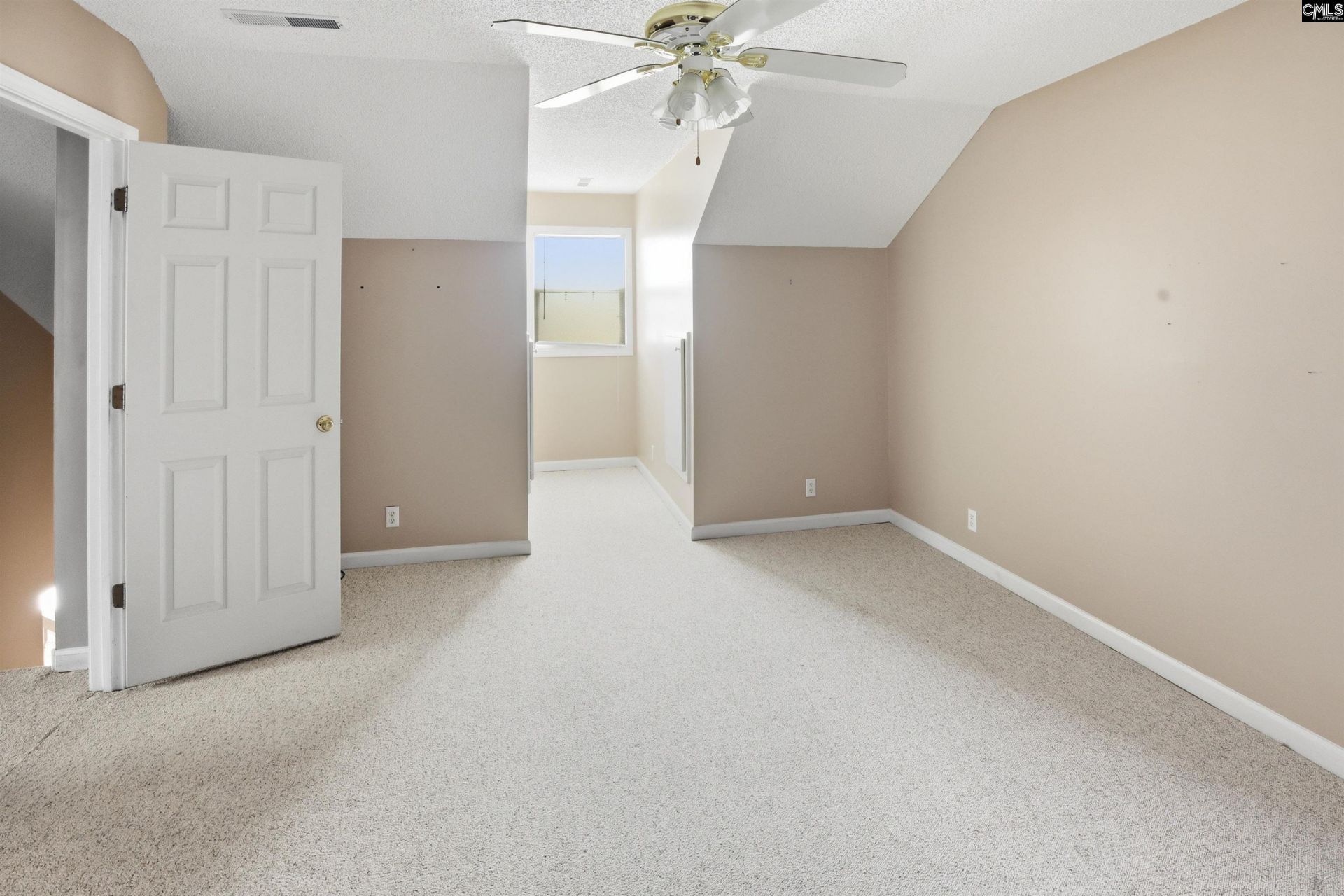 81 Radcliff Drive  Photo 10