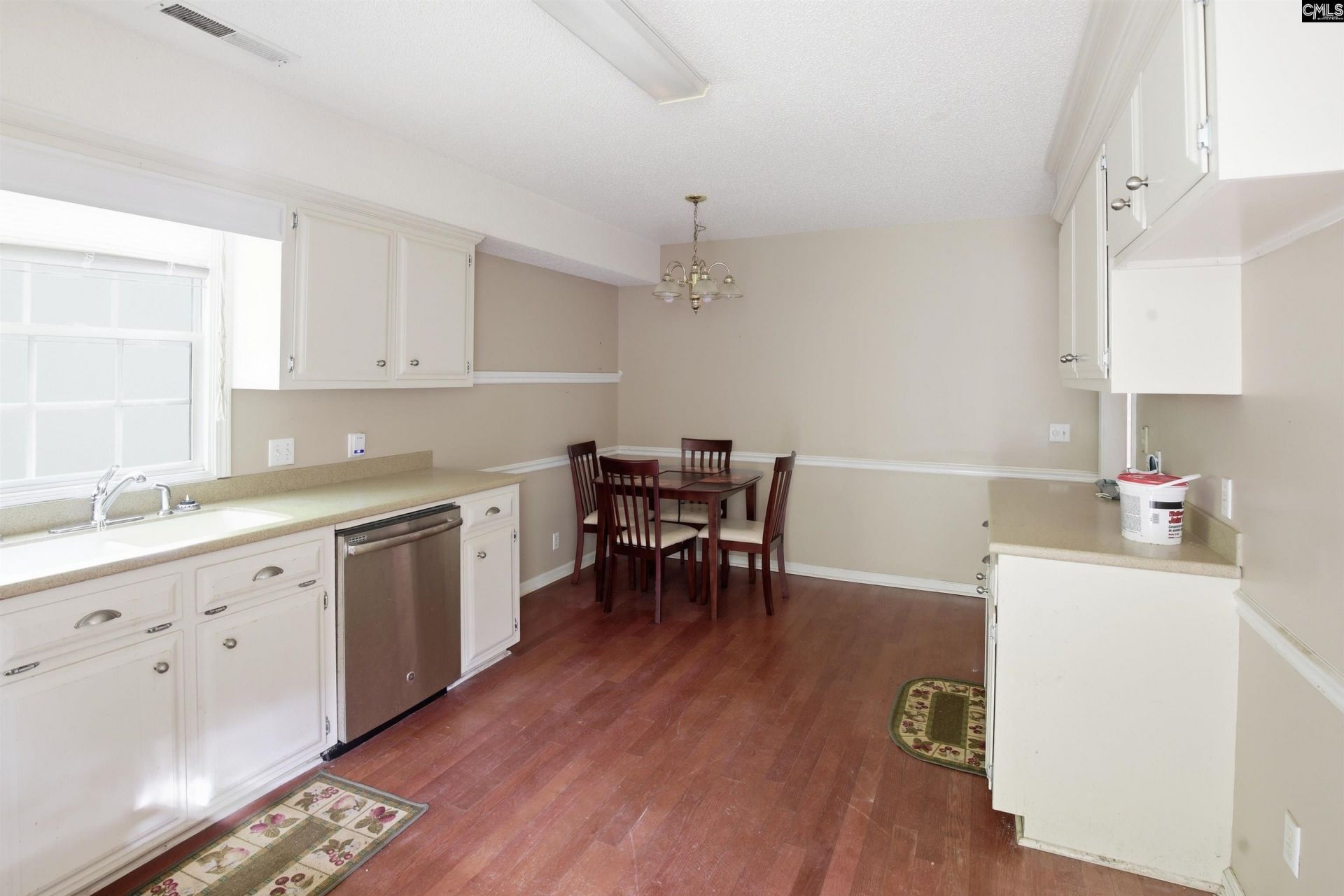 81 Radcliff Drive  Photo 6