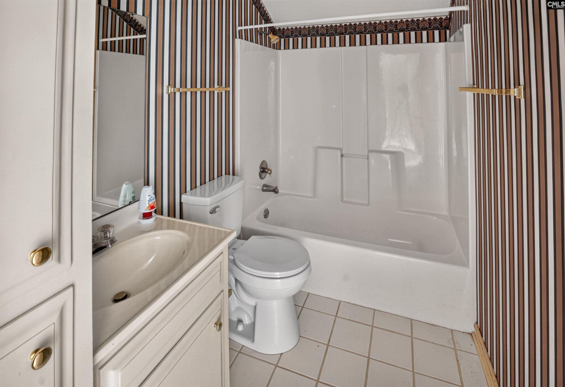81 Radcliff Drive  Photo 8