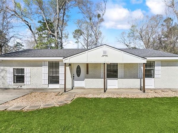 1201 MONTGOMERY Street, Mandeville, LA 70448