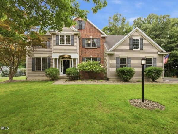 628 Vanderlyn Lane, Slingerlands, NY 12159