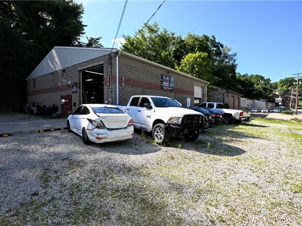 630 Long Rd , Pittsburgh, PA 15235