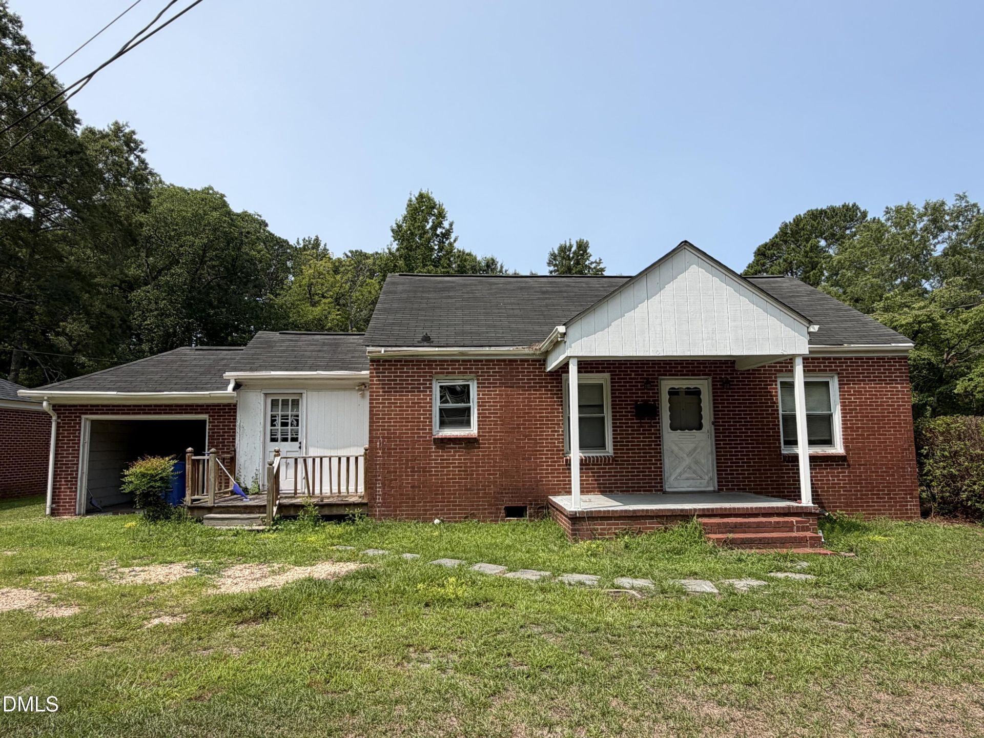 1411 Gold Street N, Wilson, NC 27893 Main Photo